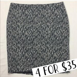 Express black white skirt size 2